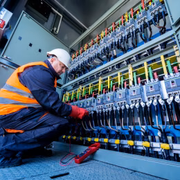 Konfiguracja instalacji elektrycznej systemu fotowoltaicznego